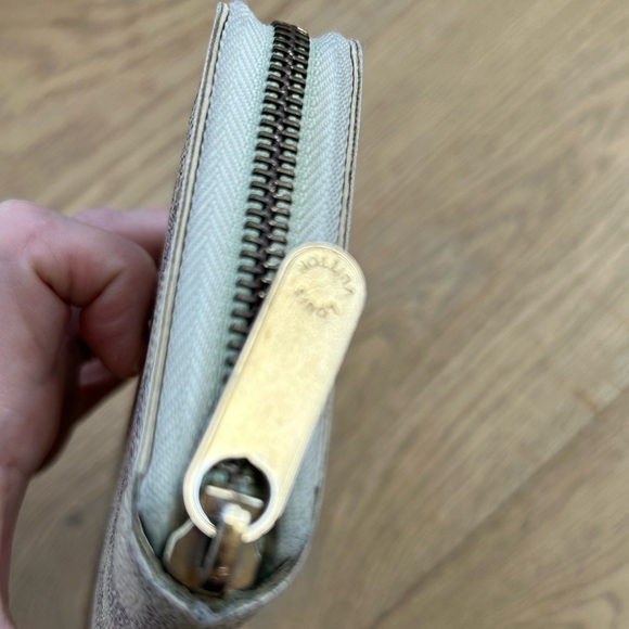 🙌SOLD🙌LV🖤Damier Azur Insolite Wallet - Picture 6 of 13